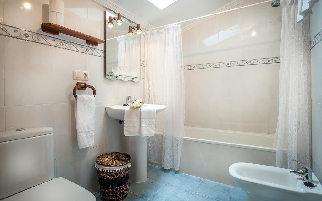 Apartamentos El Pradon De Santa Marina Parres de Llanes Zimmer foto