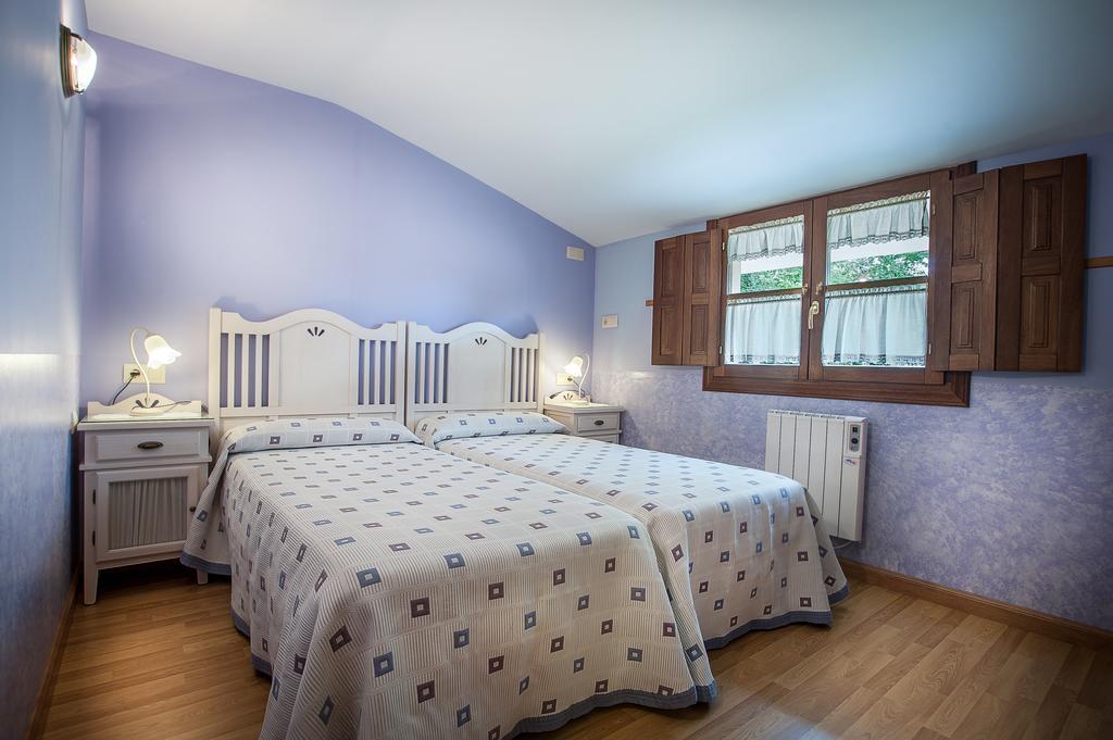 Apartamentos El Pradon De Santa Marina Parres de Llanes Zimmer foto